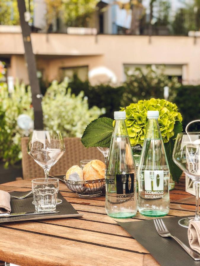 Best Western Plus Hotel Le Favaglie Cornaredo Bagian luar foto