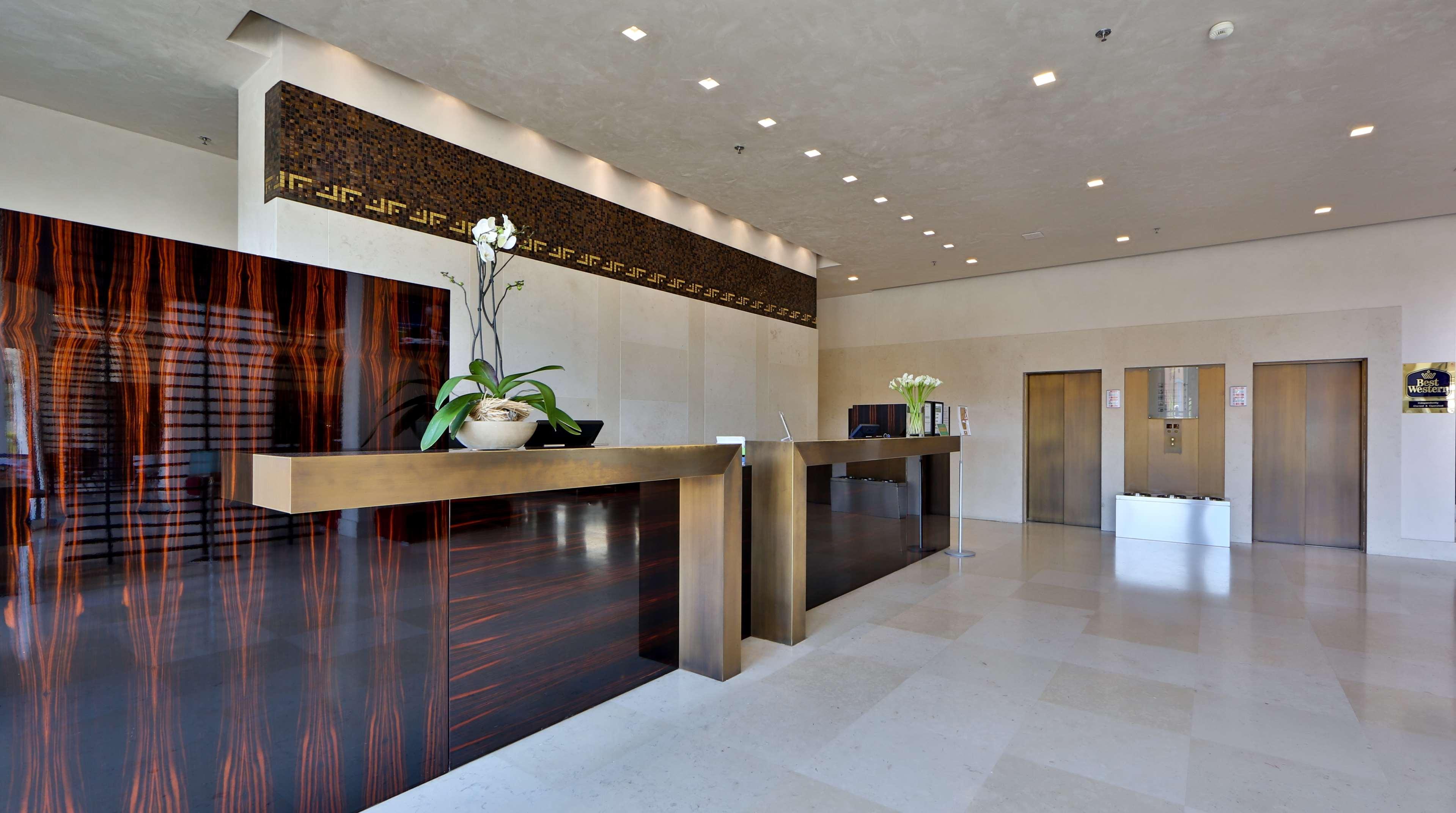 Best Western Plus Hotel Le Favaglie Cornaredo Bagian luar foto