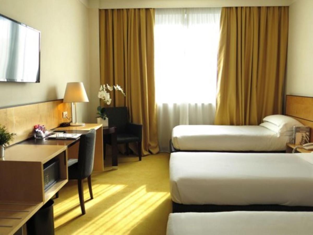 Best Western Plus Hotel Le Favaglie Cornaredo Bagian luar foto